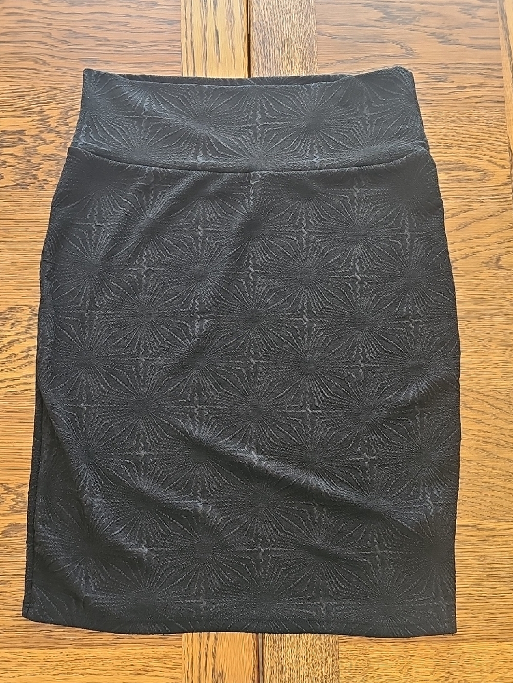 LuLaRoe Classic Black Textured Pencil Skirt